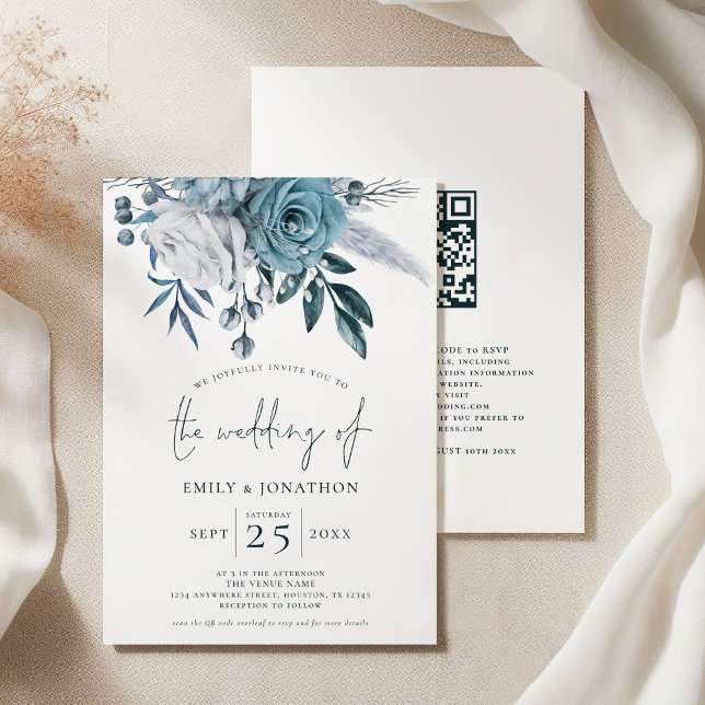Modernes Blue Florals QR Code Hochzeit Einladung (Front and back view)