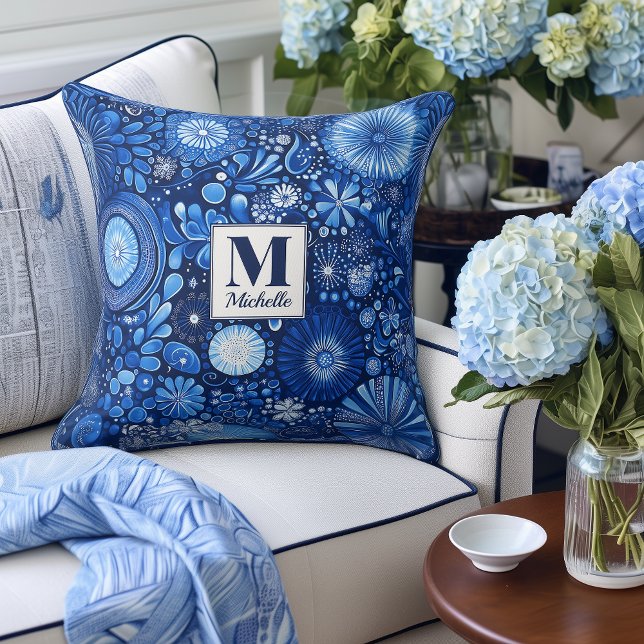 Modernes Blue Shibori Monogram Accent Pillow Kissen (Von Creator hochgeladen)