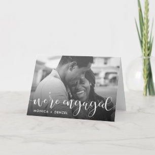 Modernes Chalkboard & Script Engagement Party Foto Karte