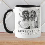 Modernes Chic Best Friends BESTE FREUNDIN Foto Tasse<br><div class="desc">Design setzt sich aus lustiger und spielerischer Typografie mit Sans Serif und Serif Schriftart zusammen. Fügen Sie ein benutzerdefiniertes Foto hinzu.</div>
