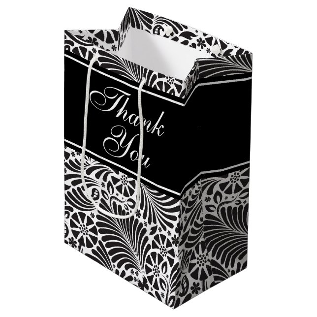 Modernes Chic, florales Muster Personalisiert Mittlere Geschenktüte (Vorderseite Schrägansicht)
