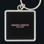 Modernes Chic Rosa, Weiß und Schwarz Schlüsselanhänger<br><div class="desc">Ein elegantes rosa, schwarz-weißes Design mit moderner Typografie. Ideal mädchenhaft Geschenk für jeden, der rosa liebt. Perfektes Geschenk für Kinder und Erwachsene. Die perfekte Babydusche, die zum Geburtstag, zu Weihnachten, zurück zur Schule oder zu jedem anderen besondere Anlass präsentiert wird.</div>