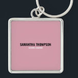 Modernes Chic Rosa, Weiß und Schwarz Schlüsselanhänger<br><div class="desc">Ein elegantes rosa, schwarz-weißes Design mit moderner Typografie. Ideal mädchenhaft Geschenk für jeden, der rosa liebt. Perfektes Geschenk für Kinder und Erwachsene. Die perfekte Babydusche, die zum Geburtstag, zu Weihnachten, zurück zur Schule oder zu jedem anderen besondere Anlass präsentiert wird.</div>