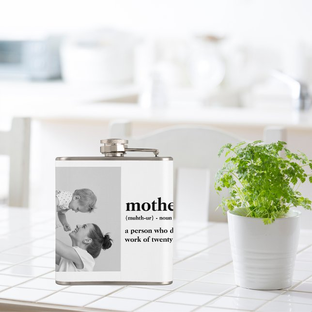 Modernes Collage Foto & Text Red Heart Mother Gift Flachmann (Von Creator hochgeladen)