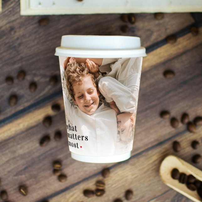 Modernes Collage Foto, was am meisten Familiengesc Pappbecher (Von Creator hochgeladen)