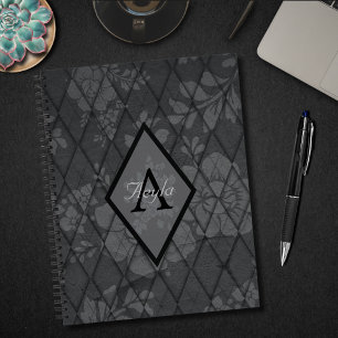 Modernes Design: Graue Blume mit Diamond Monogram Notizbuch