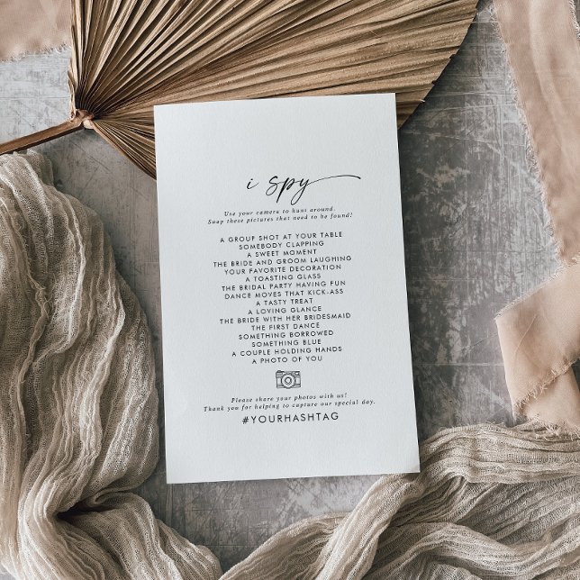 Modernes Drehbuch I Spy Wedding Foto Scavenger Hun Flyer (Von Creator hochgeladen)