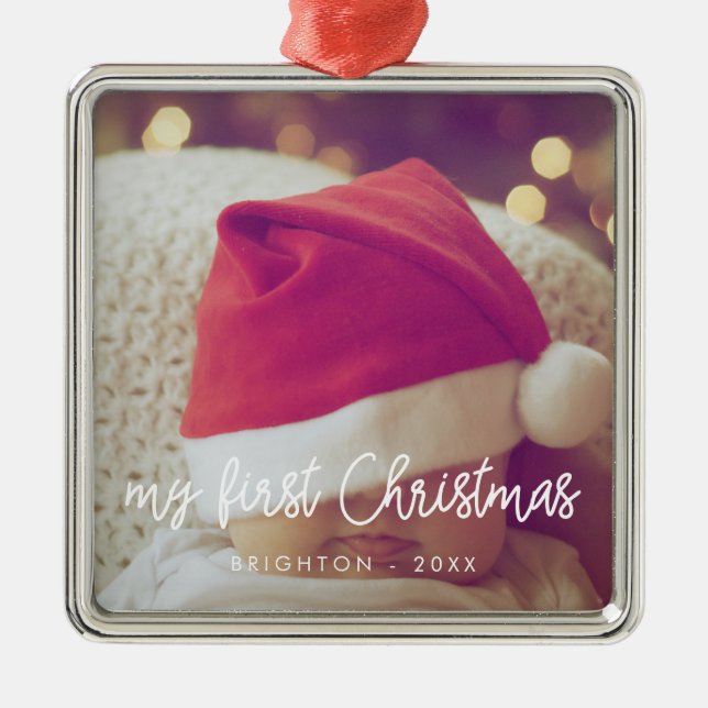 Modernes Drehbuch Mein erstes Weihnachtsbaby-Foto Ornament Aus Metall (Vorne)