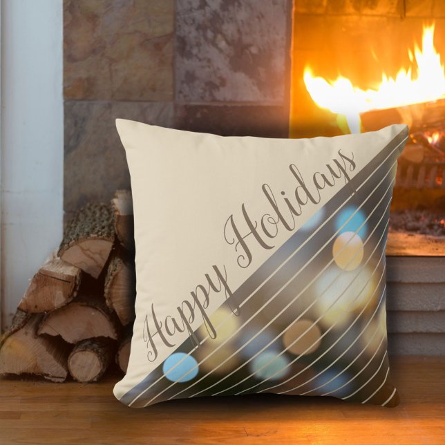 Modernes Drehbuch und Streifen Bokeh Weihnachtsfei Kissen (Von Creator hochgeladen)