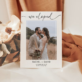 Modernes Drehbuch Wir haben die Hochzeitsempfehlun Einladung