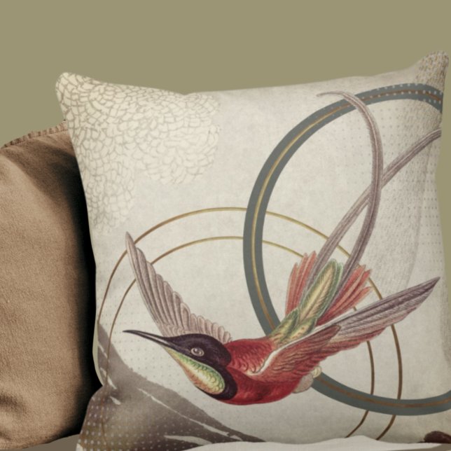Modernes Ecru Hummingbird Design | Earthy Green Kissen (Von Creator hochgeladen)