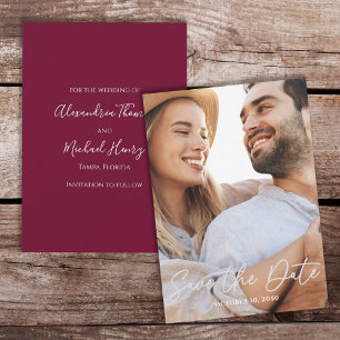 Modernes Einfaches Burgundy-Foto-Kalligrafie-Skrip Save The Date