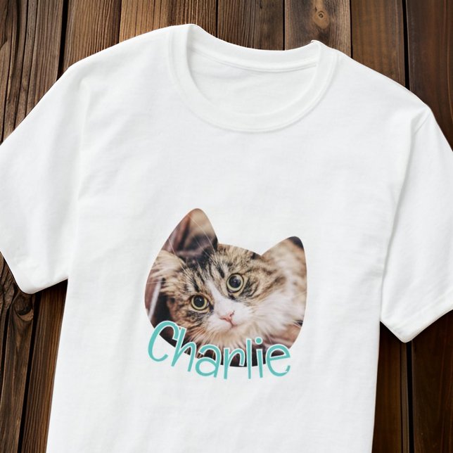 Modernes, einfaches Katzen-Foto mit benutzerdefini T-Shirt (Von Creator hochgeladen)