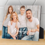 Modernes, einfaches und elegantes Foto mit Familie Fotoplatte<br><div class="desc">Dieses einfache und moderne Design besteht aus san Serif und spielerischer Schriftzypografie.</div>