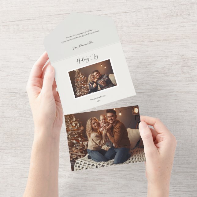 Modernes Elegant Holiday Joy Script Foto All In One Einladung (Abreißen)