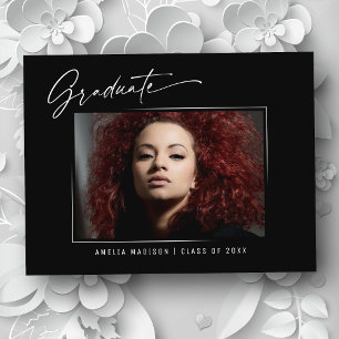 Modernes Elegantes Calligrafy Ink Script Grad Foto Postkarte