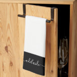 Modernes, elegantes Monogramm für Schwarz-weißen S Geschirrtuch<br><div class="desc">Modernes,  Schwarz-weißes Script Name Monogram Küchentuch. Personalisieren Sie dieses stilvolle Skripttypografie Monogramm Küchentuch mit Ihrem Monogramm-Namen. Perfektes Geschenk für sie.</div>
