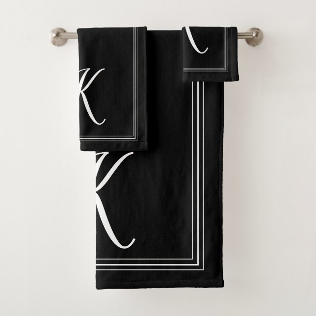 Modernes, elegantes Schwarz-weißes Monogramm-Skrip Badhandtuch Set (Insitu)