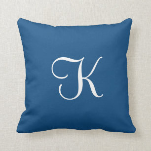 Modernes elegantes Solid Classic Blue Custom Monog Kissen