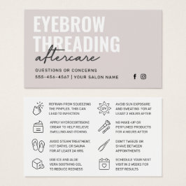 Modernes Elfenbein mit einfachem Eyebrow-Threading