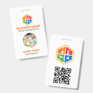 Modernes Farb-Logo-Hausreinigungsdienst-QR-Code Ausweis