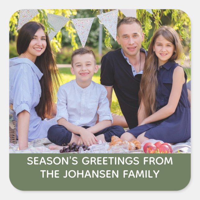 Modernes Fern Green Family Foto Weihnachten Quadratischer Aufkleber (Vorderseite)