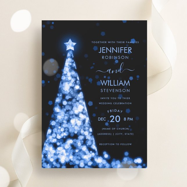 Modernes festliches Script Blue Tree Weihnachtsfei Einladung (Modern Festive Script Blue Tree Christmas Wedding Invitation)