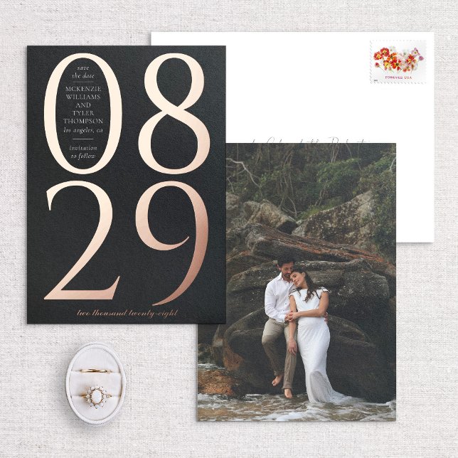 Modernes, fett großes Datum Save the Date schwarz Folieneinladung (Von Creator hochgeladen)