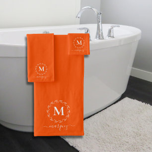 Modernes, fett Personalisiertes Orangefarbenes Mon Badhandtuch Set