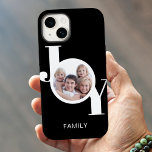 Modernes Foto Black Case-Mate iPhone Case<br><div class="desc">Dieses moderne Foto-Handy-Gehäuse verfügt über ein Single-Foto und das Wort JOY in stilvoller Typografie auf einem schwarzen Hintergrund. Einfach anpassbar,  wenn Sie das Wort Familie in Ihren Namen ändern möchten. Ändern Sie mithilfe des Entwurfstools die Textgröße,  den Stil oder die Farbe.</div>