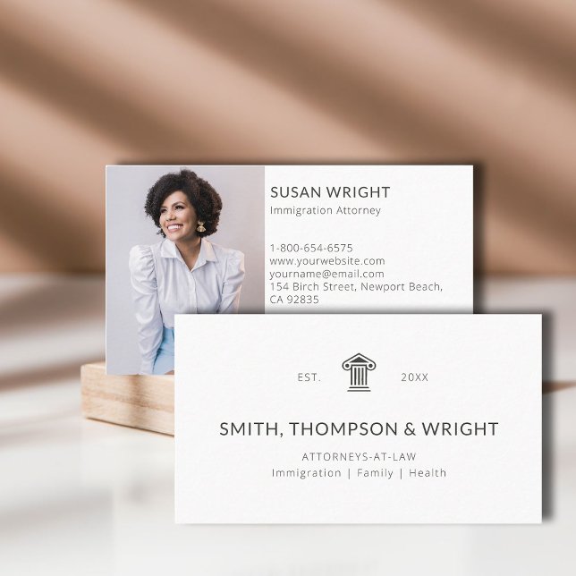 Modernes Foto der Rechtsanwaltskanzlei für Logos Visitenkarte (law lawyer attorney paralegal professional business card logo social media classic minimalist year )