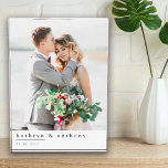 Modernes Foto für die Sicherung der Hochzeit<br><div class="desc">Zeigen Sie ein beliebtes Foto aus Ihrer Hochzeit mit diesem einfachen Foto-Sake-Design. Alle Produkte werden von Zazzle erstellt und an Ihre Tür geliefert, wo immer Sie sich in der Welt befinden. Klicken Sie auf das kleine LKW-Symbol, um zu sehen, wann sie 🚚 liefern können Wenn Sie Hilfe bei Ihrer Bestellung...</div>