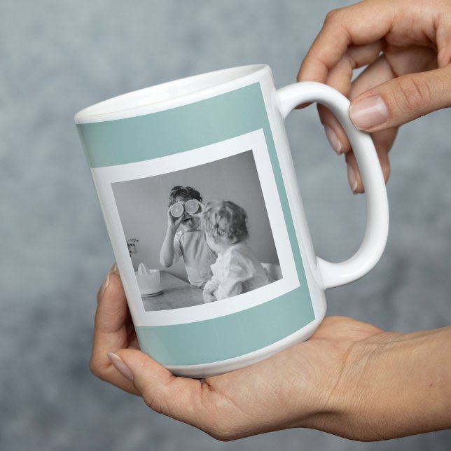 Modernes Foto mit familiärer Atmosphäre Kaffeetasse (Von Creator hochgeladen)