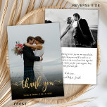 Modernes Foto mit Goldschrift Dankeskarte<br><div class="desc">Moderne Stilvolle goldene Schrift Hochzeit danke Ihnen Postcard-Vorlage mit einem vollen vertikalen Foto auf der Vorderseite mit dem Text "Danke" in einem handgeschriebenen Typografie-Skript-Schriftart in Imitaten goldenen Folie auf dem Bild. Personalisieren Sie den individuelle Name und danken Sie Ihnen Nachricht auf der Rückseite. Wenn Sie lieber Ihre Notiz handschreiben, löschen...</div>