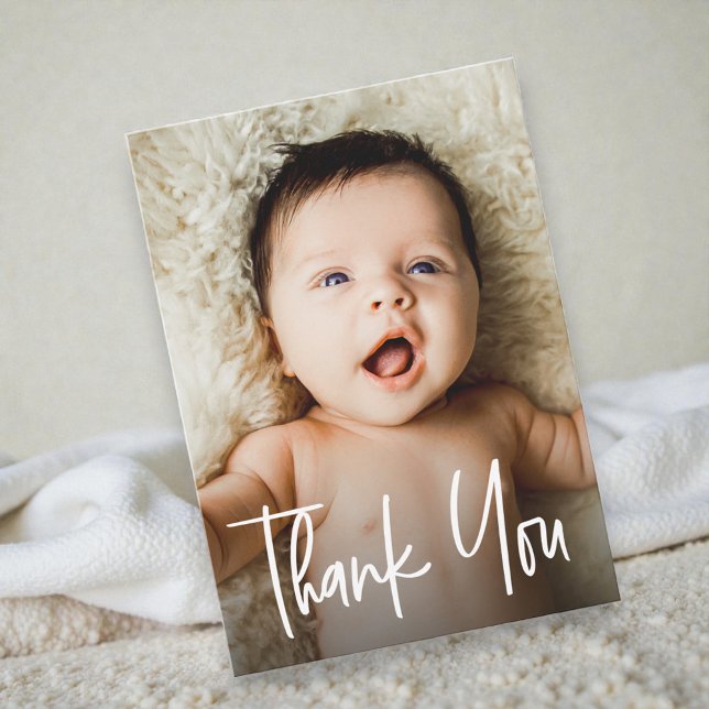 Modernes Foto mit individueller Babydusche Dankeskarte (Vertical thank you photo baby shower card. Modern design and customizable.)