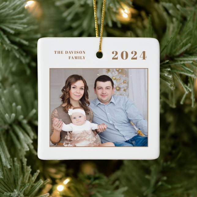 Modernes Foto Name Gold Frohe Weihnachten Keramikornament (Baum)