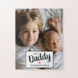 Modernes Foto Nr. 1 Daddy<br><div class="desc">Ein tolles Geschenk für Väter, Geburtstage, Weihnachtsgeschenke und besondere Tage, personalisiert nur für ihn! Dieses moderne Puzzle Nr. 1 Daddy mit einem Foto mit einem modernen quadratischen Etikett und einer modernen Grußschablone, die leicht angepasst werden kann. Alle Stile, Größen und Farben des Schriftartes können leicht verändert werden, indem Sie nach...</div>