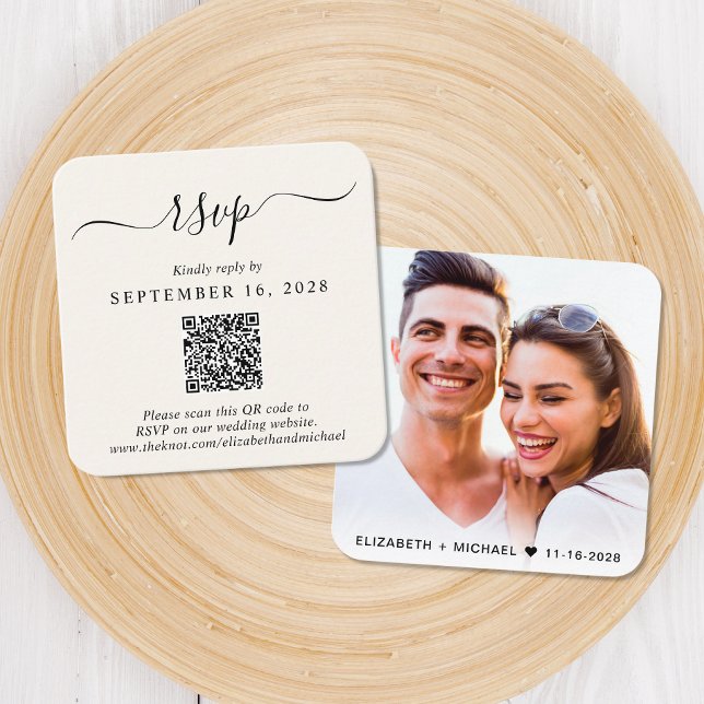 Modernes Foto QR Code Cream Wedding RSVP Begleitkarte (Our user-friendly template will generate your QR code automatically from your website address)