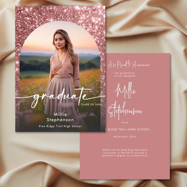 Modernes Foto Rosa Glitzer Abschluss Ankündigung (Modern Photo Pink Glitter Graduation Announcement)
