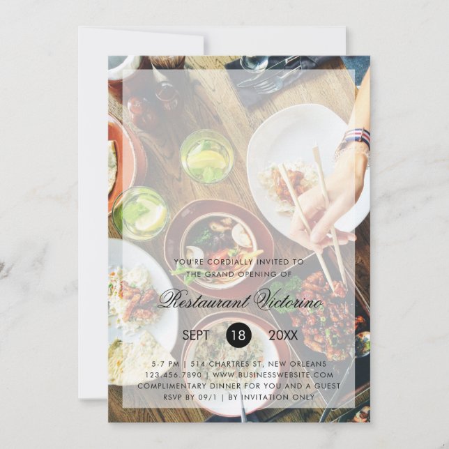 Modernes Foto Text Overlay Restaurant Grand Openin Einladung (Vorderseite)