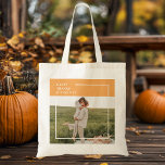 Modernes Foto und ein gutes Erntedankfest Tragetasche<br><div class="desc">Modernes Foto & Glückwunsch,  das beste Geschenk für Ihre Freunde und Familie,  Personalisierter Erntedank Text mit Herbstfarben.</div>