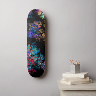 Modernes Fraktal in Schwarz Skateboard