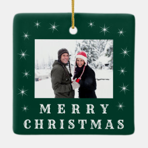 Modernes fröhliches Weihnachtsschnee Familiengrün  Keramikornament