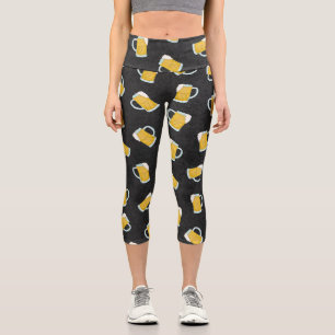 Modernes, gelbes Schwarzes Biergestein Muster Capri Leggings