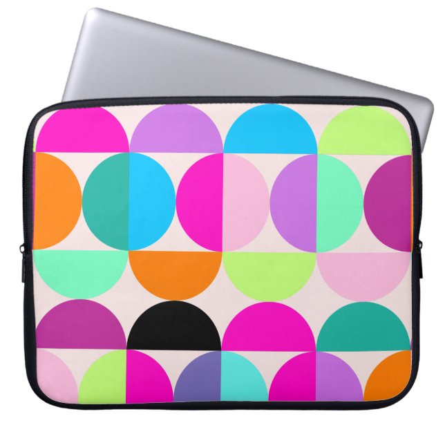 Modernes geometrisches Muster aus dem Mittelalter  Laptopschutzhülle (Vorderseite)