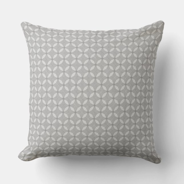 Modernes geometrisches Muster aus Silber und Grau Kissen (Vorderseite)