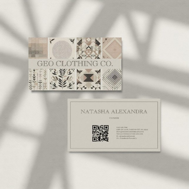 Modernes geometrisches neutrales Erdleaf Visitenkarte (Von Creator hochgeladen)