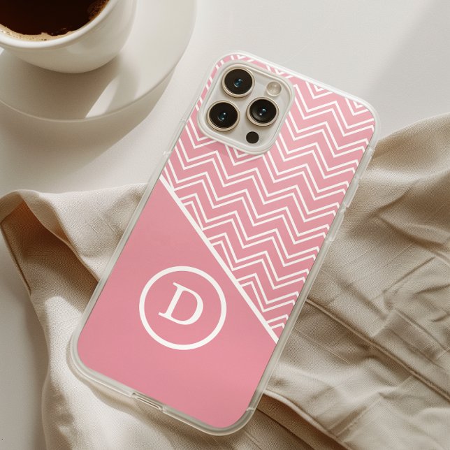 Modernes geometrisches Zickzack Monogramm iPhone 16 Pro Max Hülle (Von Creator hochgeladen)