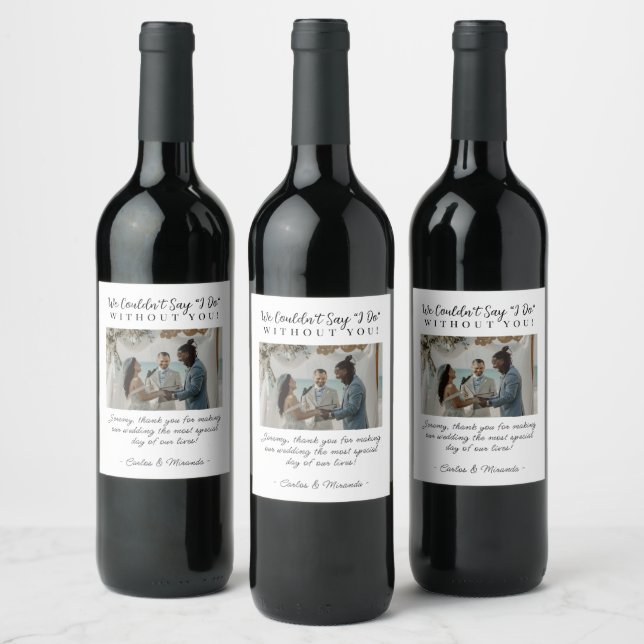 Modernes Geschenk von White Wedding Officers mit F Weinetikett (Flaschen)