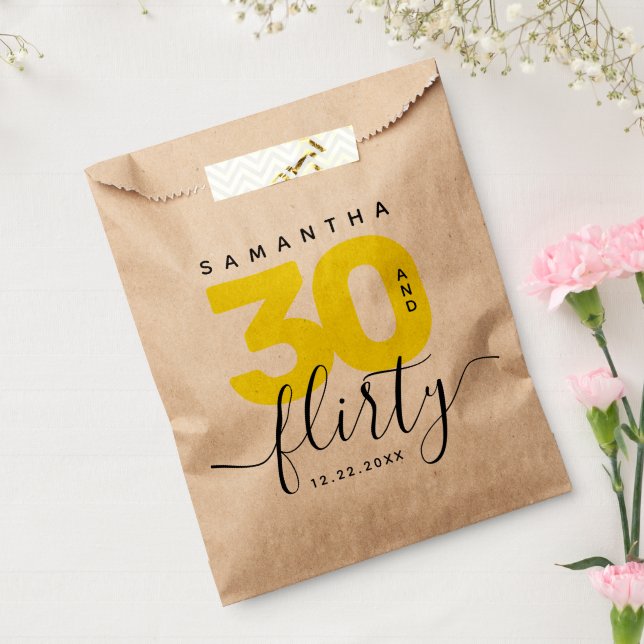 Modernes Girly Bright Yellow 30 und Kokett Geschenktütchen (Versiegelt)